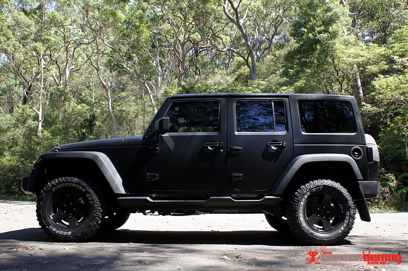 Jeep vinyl wrap customisation | Carbon Demon