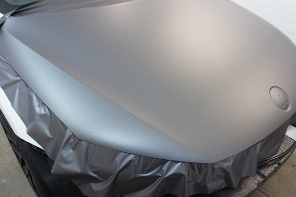 Car vinyl wrapping process