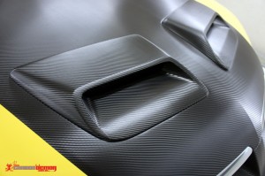 HSV R8 Custom Carbon Fibre Vinyl Wrap
