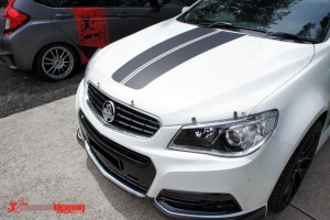 Holden VF bonnet stripe