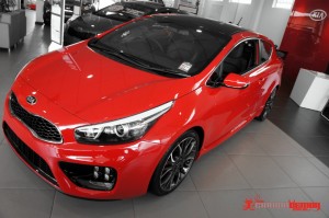 KIA Ceed GT gloss black roof wrap