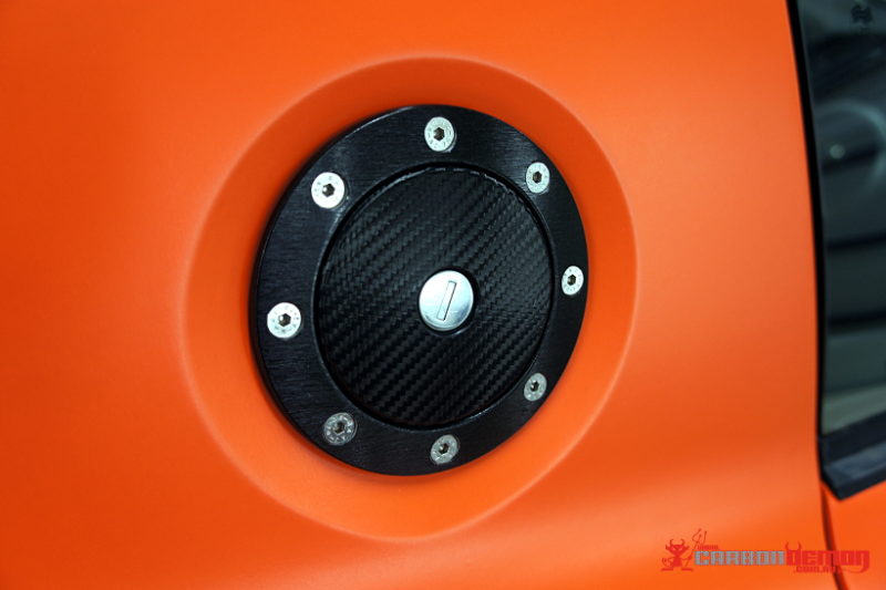 Lotus Elise (fuel lid wrapped in CF wrap & bezel wrapped in brushed black metal) Lotus Aluminium Wrap