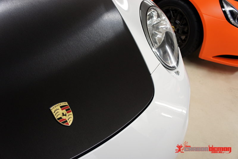 Porsche 911 997 Carrera Brushed metal finish vinyl wrap Avery Dennison vinyl - Brushed black metal